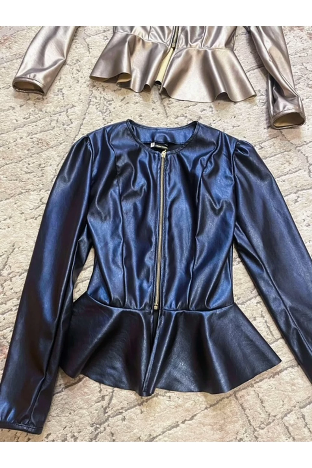 Sötétkék műbőr kiskabát 