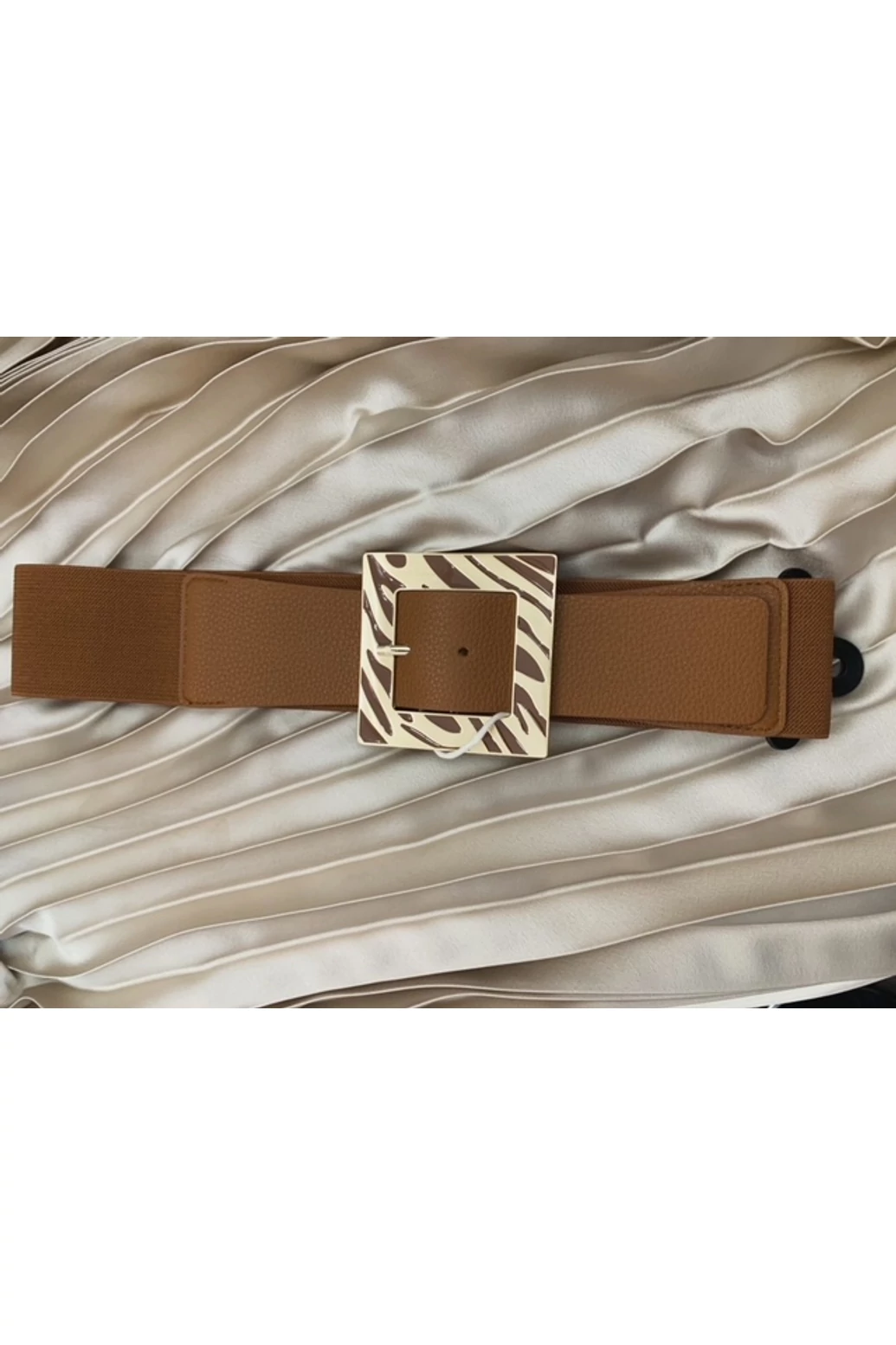 Vörös gumírozott öv kocka csattal - ősz típusnak 