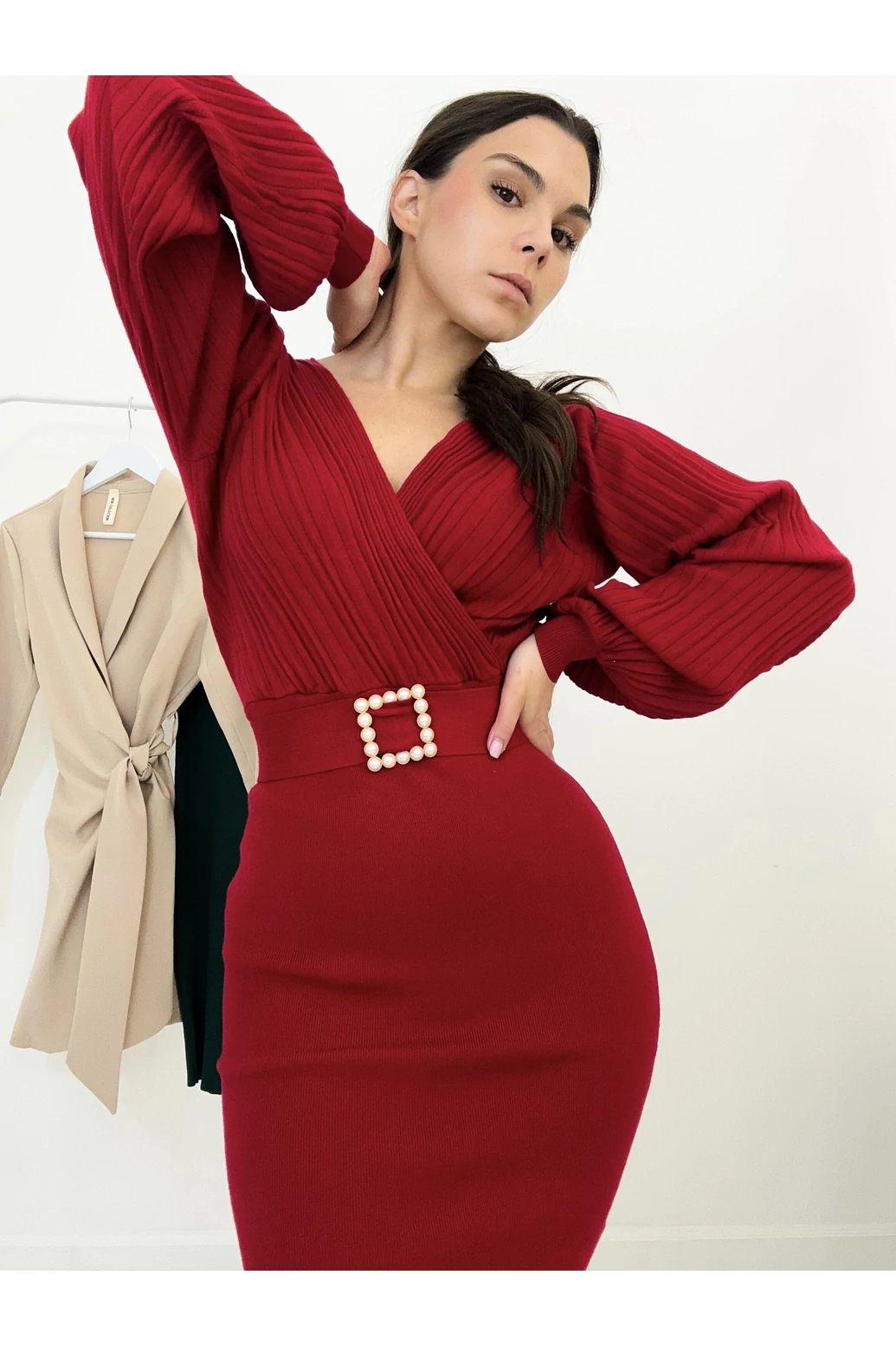 Kötött bordó színű denevér ujjú ruha - ősz típusoknak 