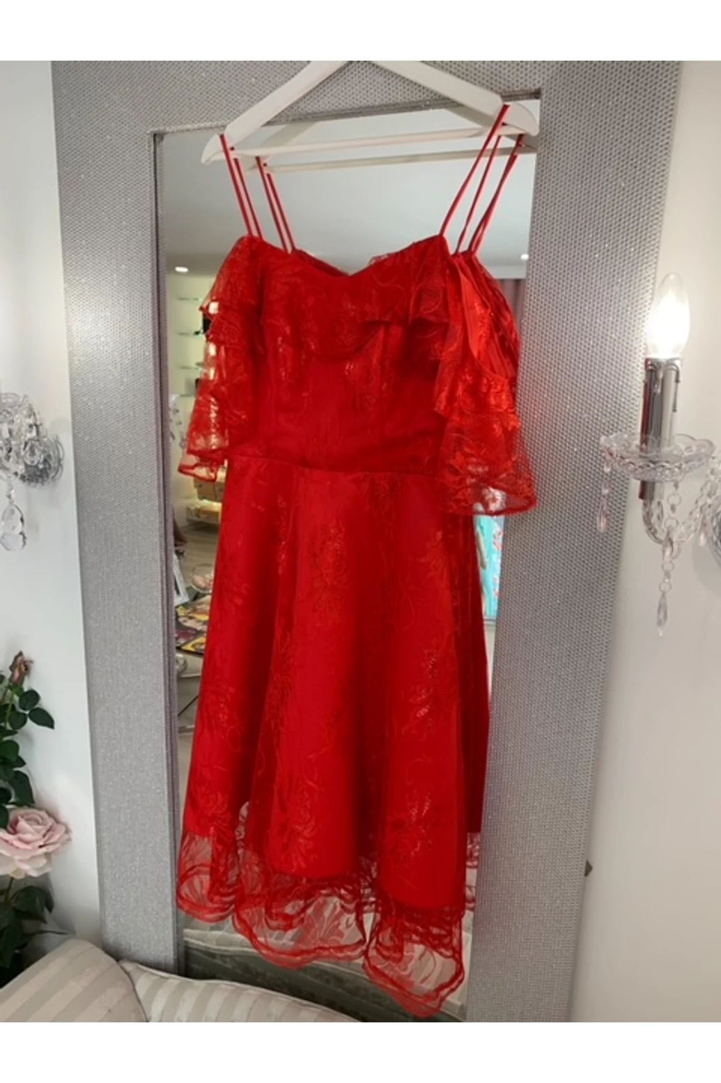 Tavaszi piros vállpántos alkalmi ruha 