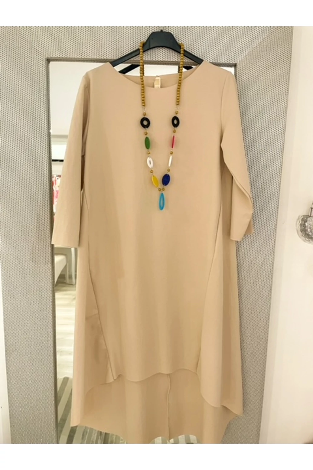 Lezser lézervágott bézs ruha /tunika - ősz - tavasz típusnak 