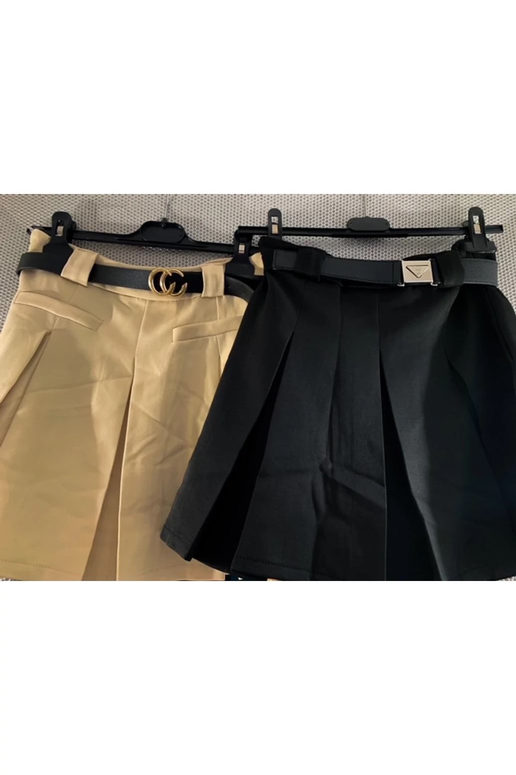 Fekete mini rakott szoknya övvel -tél típusnak 