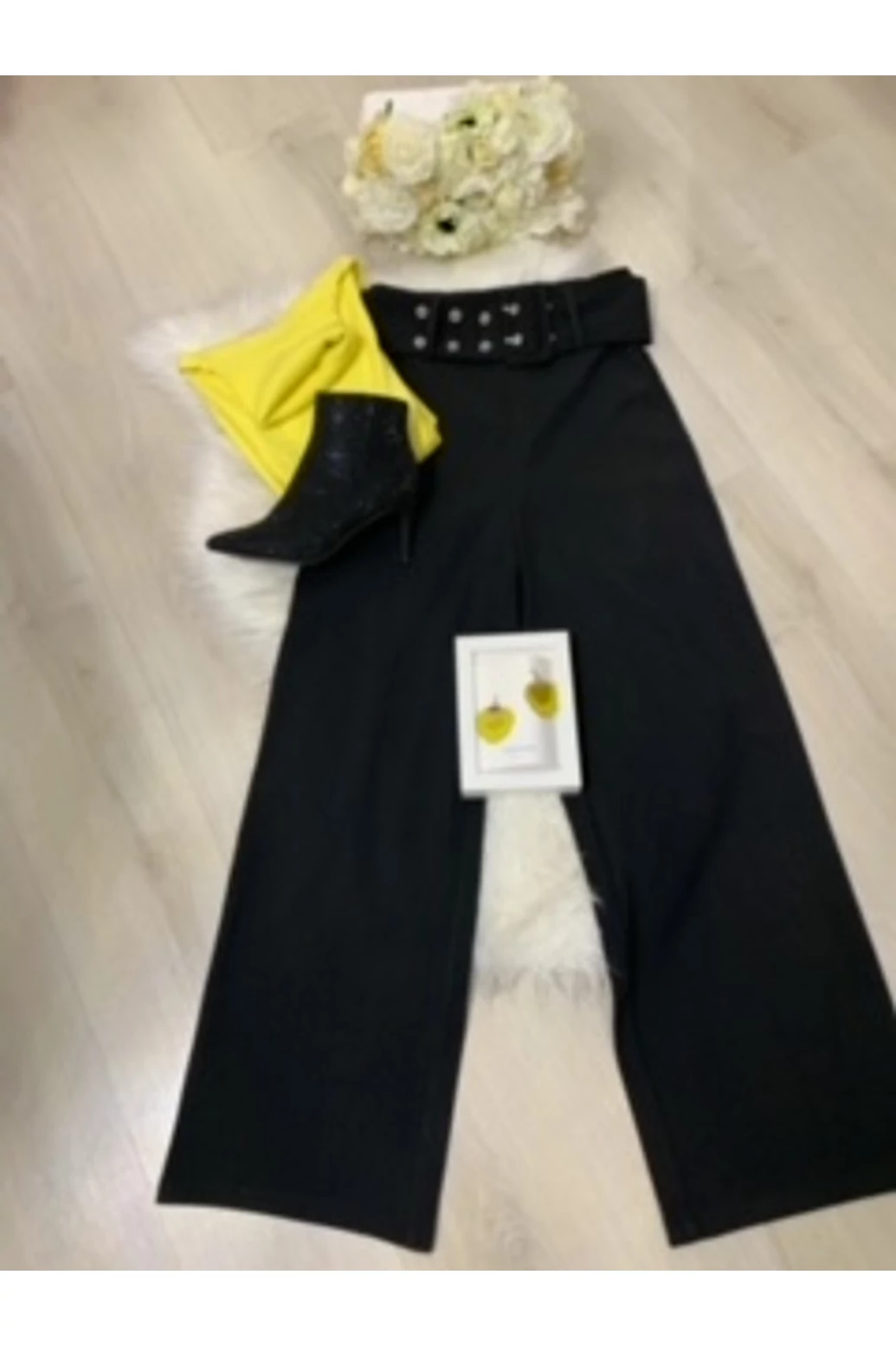 Fekete szövet nadrág köves övvel -minden típusnak 