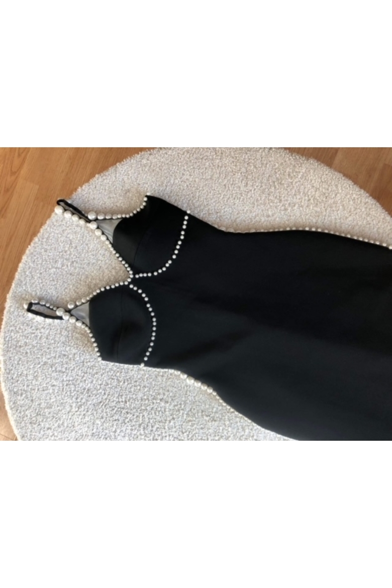 Fekete pántos -gyöngyös - alkalmi ruha - tél típusnak 